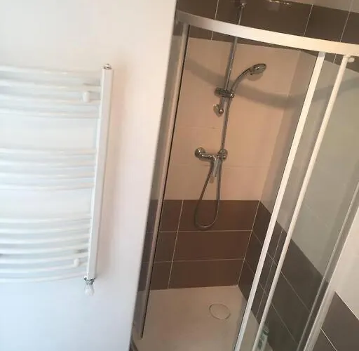 Meuble. Proche Et Centre شقة *